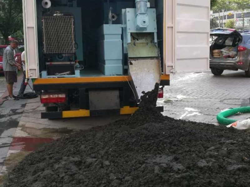 深圳专业疏通维修下水道地漏马桶蹲厕维修清理化粪池