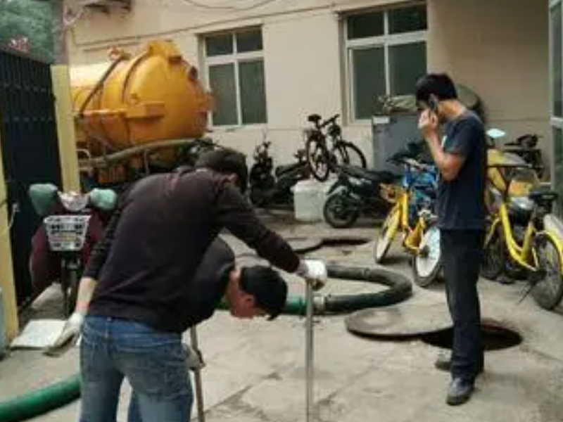 深圳疏通下水道、厕所、马桶找深圳嘉豪管道疏通。